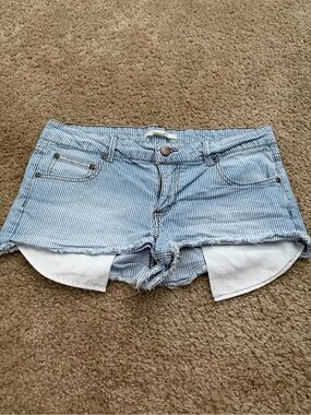 XXI Denim Low Rise Pinstriped Denim Mini Shorts